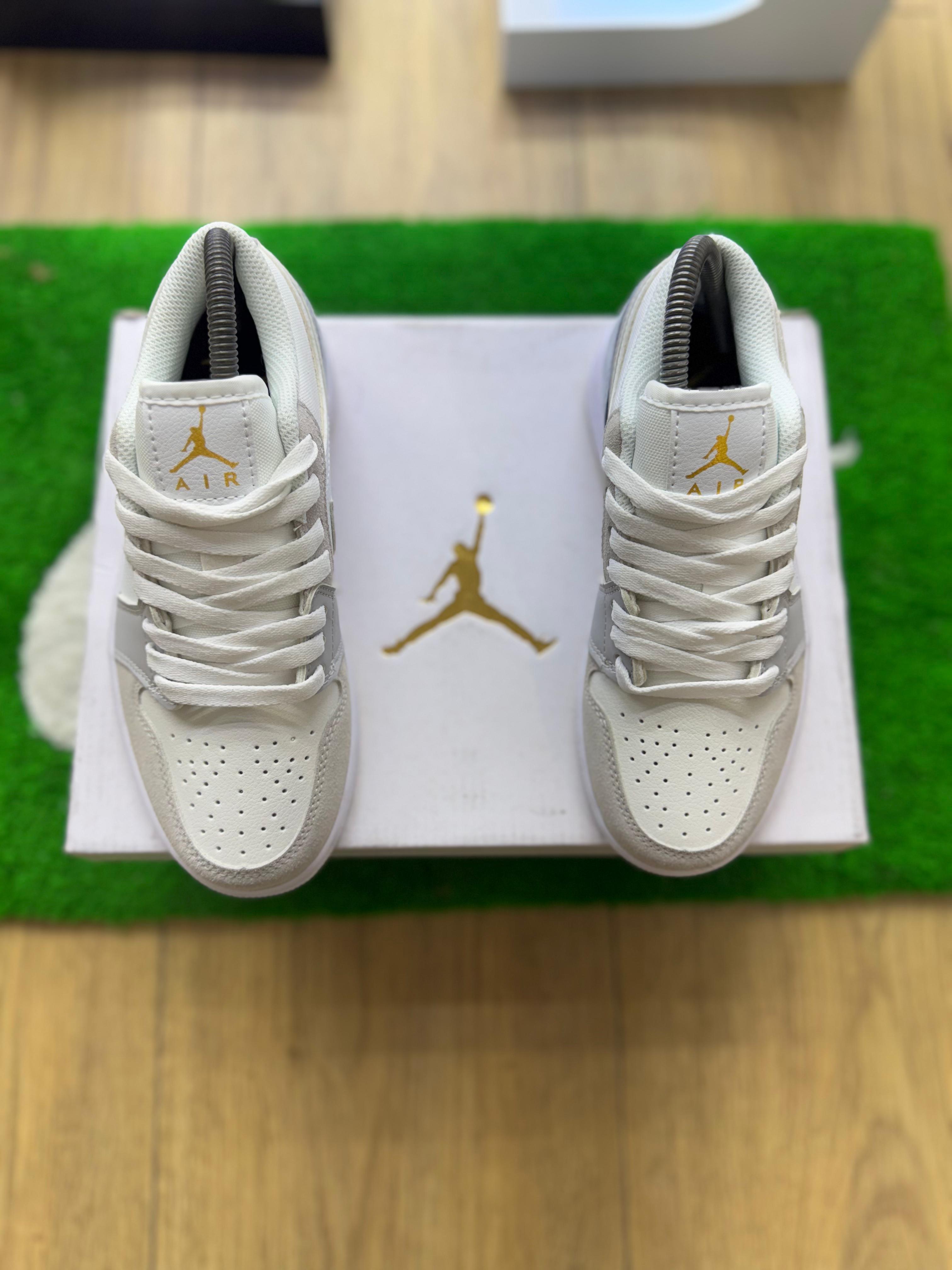 Zapatillas Nike Jordan 1 Low Paris