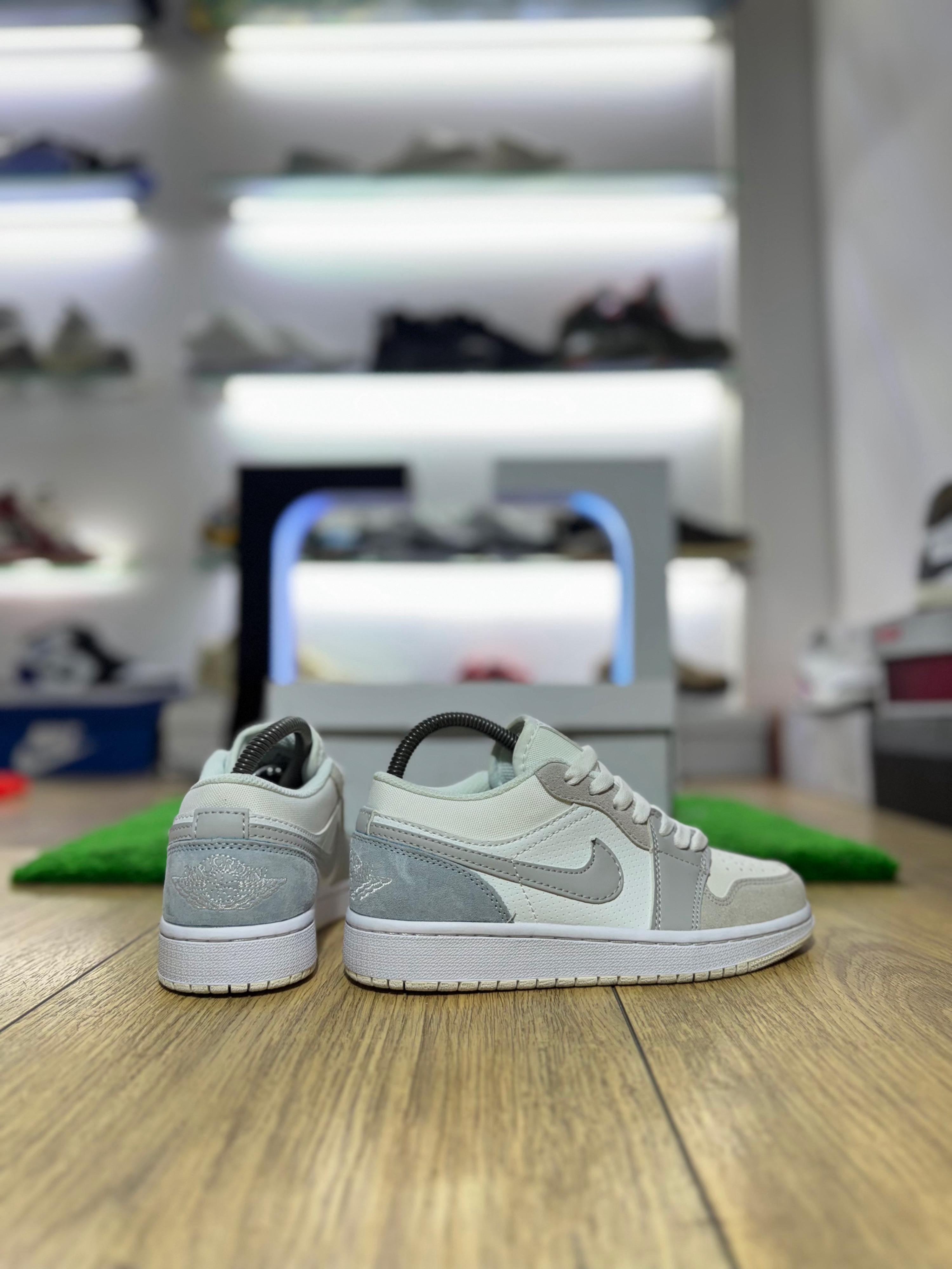Zapatillas Nike Jordan 1 Low Paris